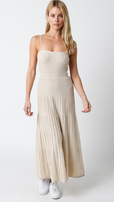 Robbie Pleated Maxi Dress in Natural