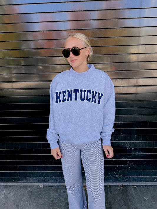 JCB Exclusive | Kentucky Mockneck Sweatshirt in Heather Grey