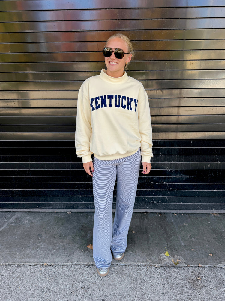 JCB Exclusive | Kentucky Mockneck Sweatshirt in Yellow