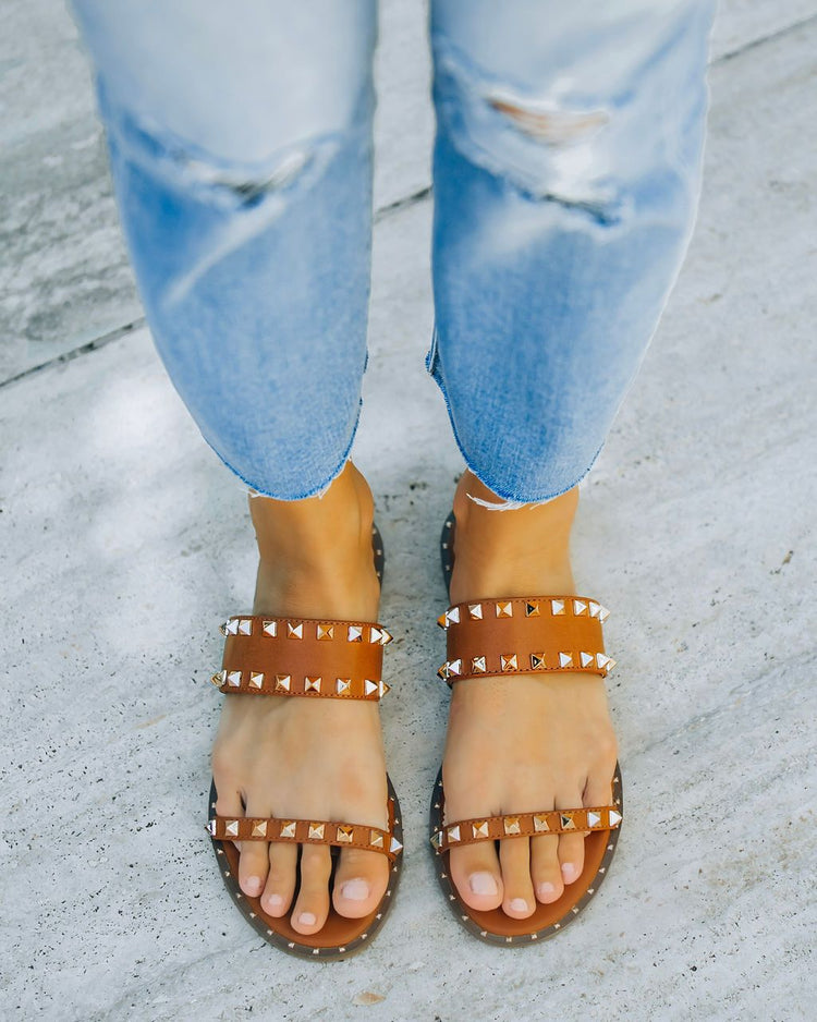 Roxy Studded Sandal in Tan